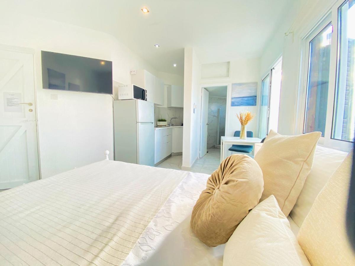 Phaedrus Living : Luxury Flat Lighthouse 75 Apartment Paphos Exterior photo